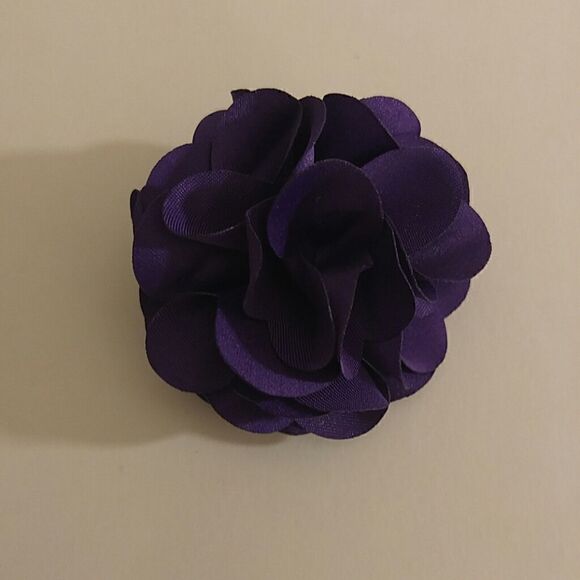 MEN'S SOLID PURPLE LAPEL FLOWER. - Picture 1 of 3